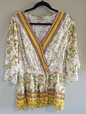GiGio White Floral Wrap Blouse with Yellow Trim